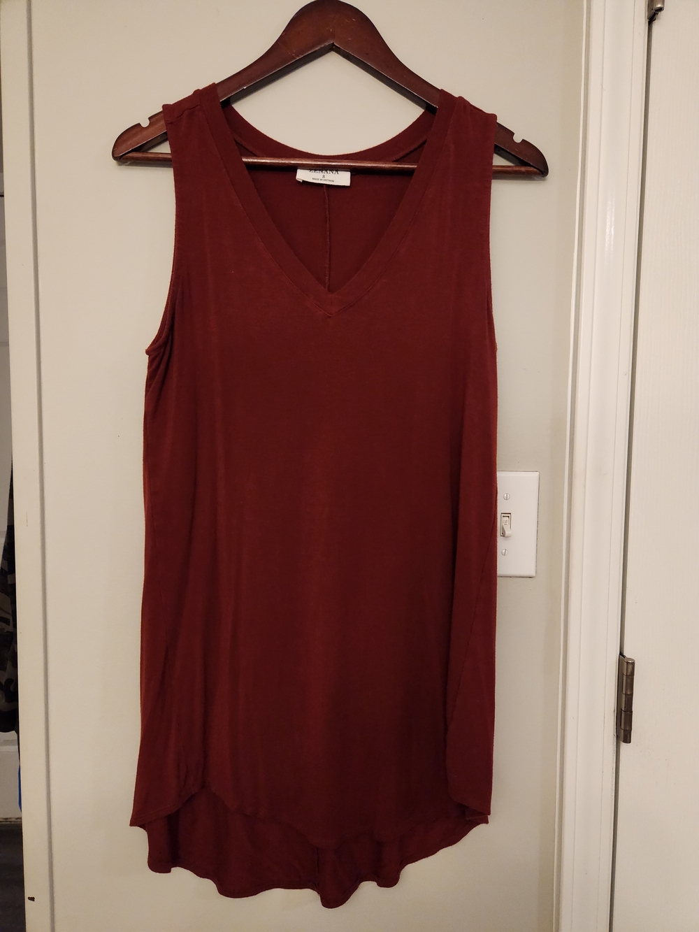 Zenana Outfitters Sleeveless V-Neck Tank Top - Burgundy
